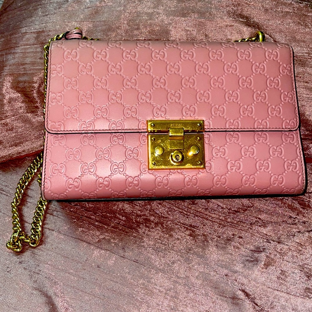 Authentic Beautiful salmon Gucci guccissima medium padlock purse